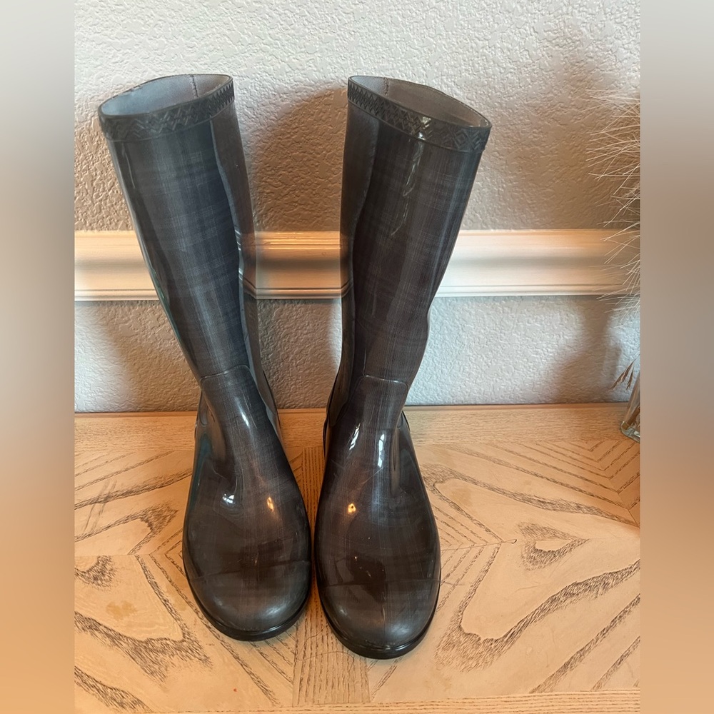 UGG gray rain boots